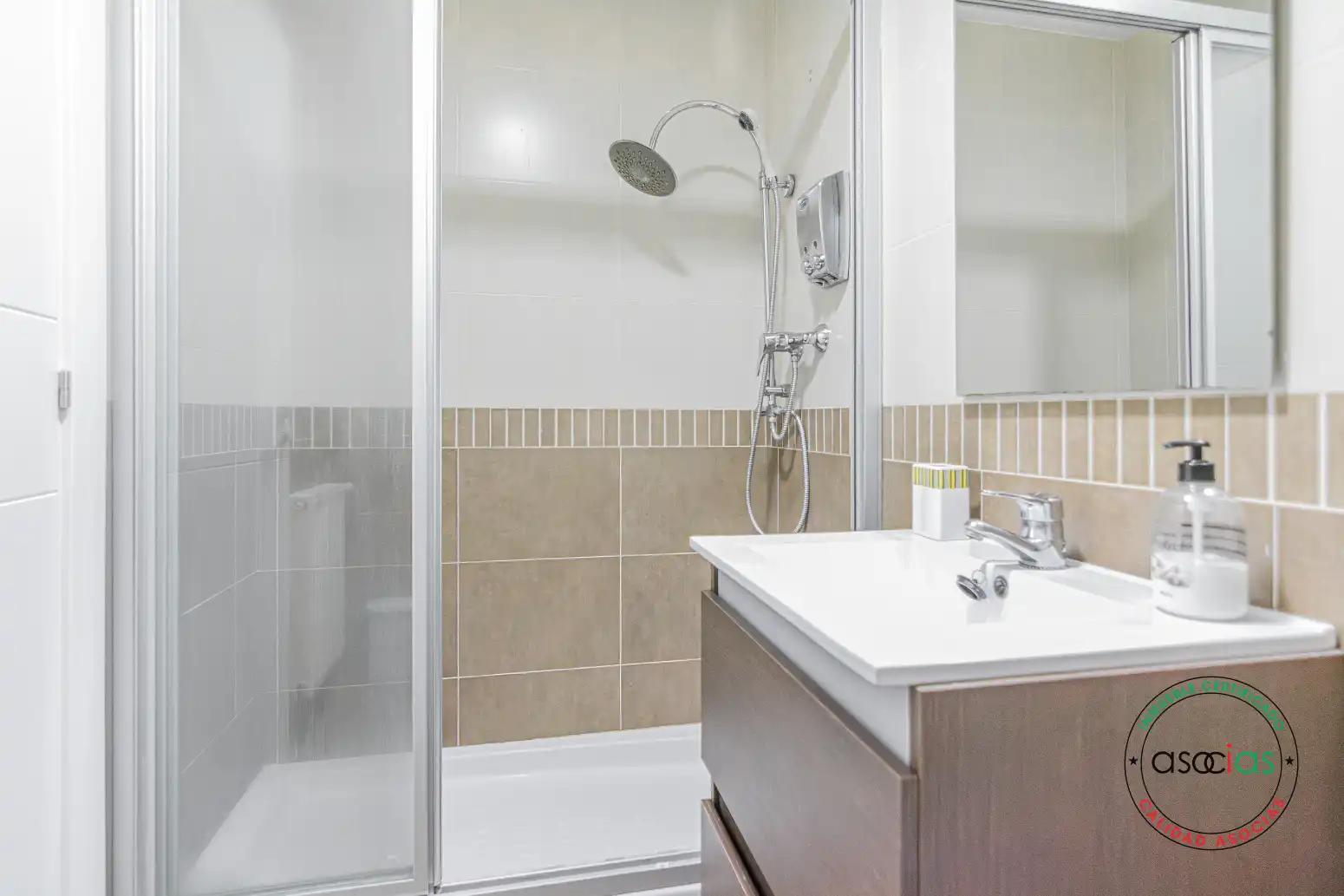 Bathroom of Flat for sale in Gijón   with Heating, Terrace and Storage room