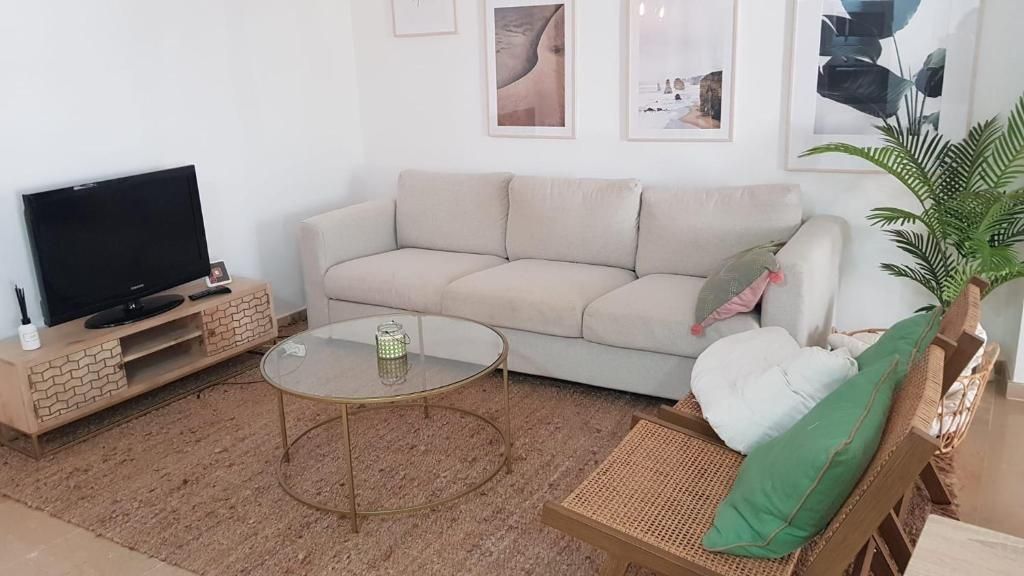 Flat to rent in Lomas de Marbella Club, Milla de Oro