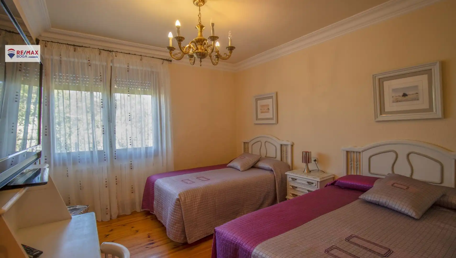 Dormitori de Casa o xalet en venda en Oyón-Oion amb Aire condicionat, Jardí privat i Parquet