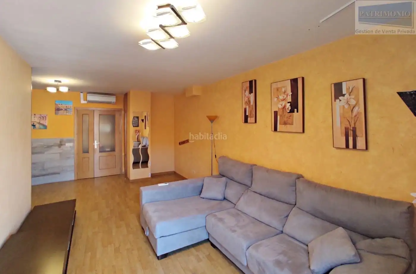 Flat with pool for sale in Calle Empedrada 48