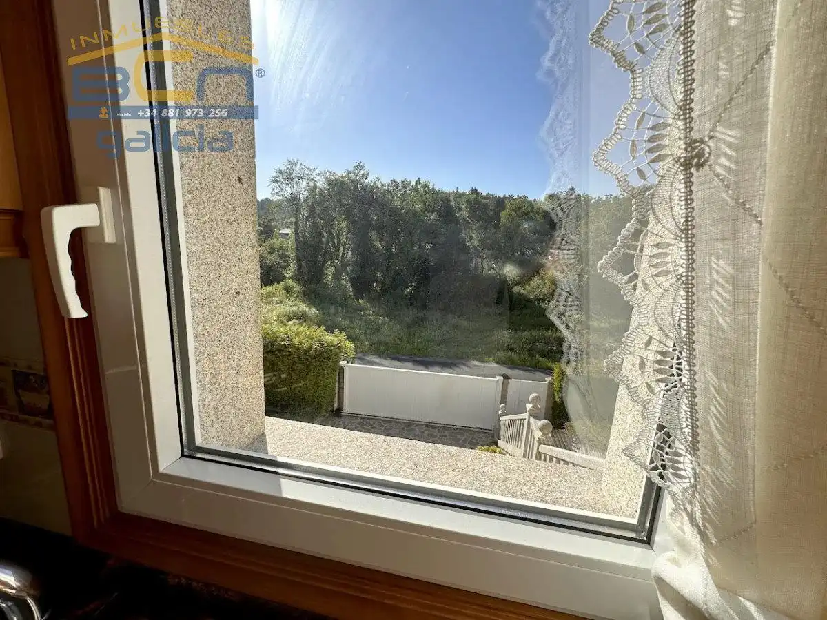 Vista exterior de Casa o xalet en venda en Santiago de Compostela  amb Calefacció, Jardí privat i Piscina