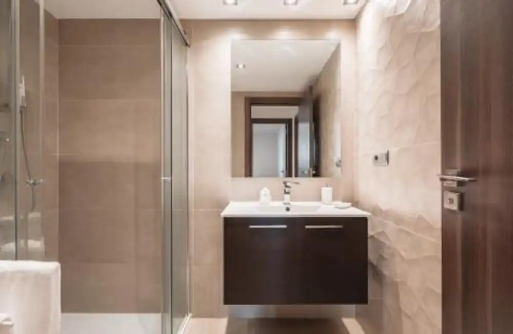 Bathroom of Apartments for rent in Marbella  with Air Conditioner, Terrace and Swimming Pool