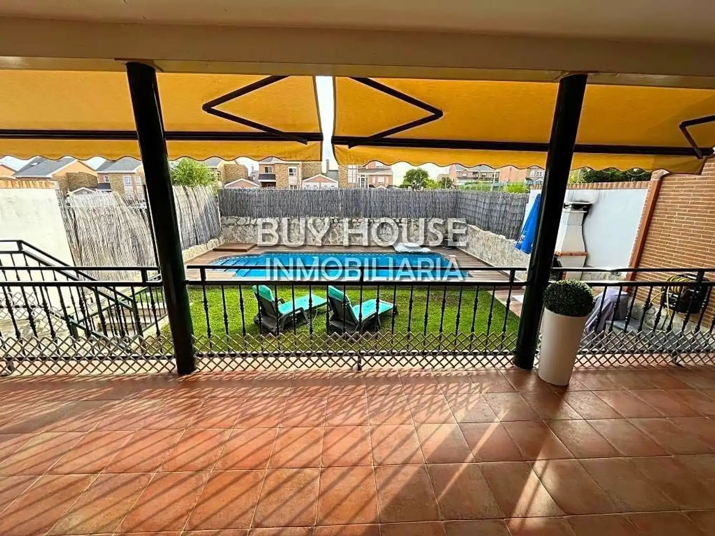 Chalet con piscina en venta en Calle Madeira 17, imagen 6