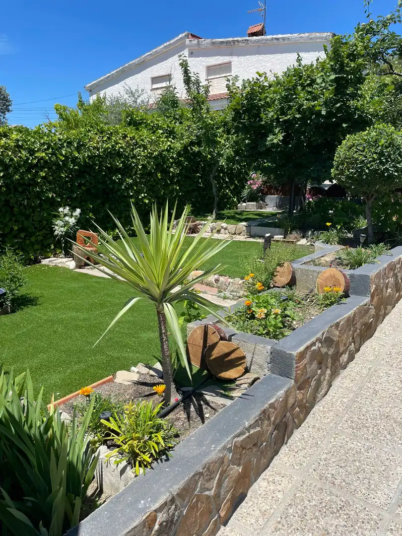 Jardí de Casa o xalet en venda en Santa Cruz del Retamar amb Calefacció, Jardí privat i Terrassa