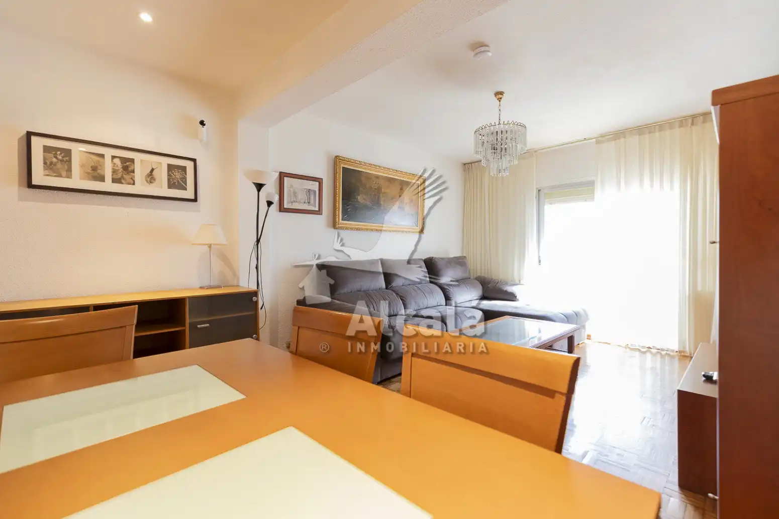 Living room of Flat for sale in Alcalá de Henares  with Air Conditioner, Heating and Parquet flooring