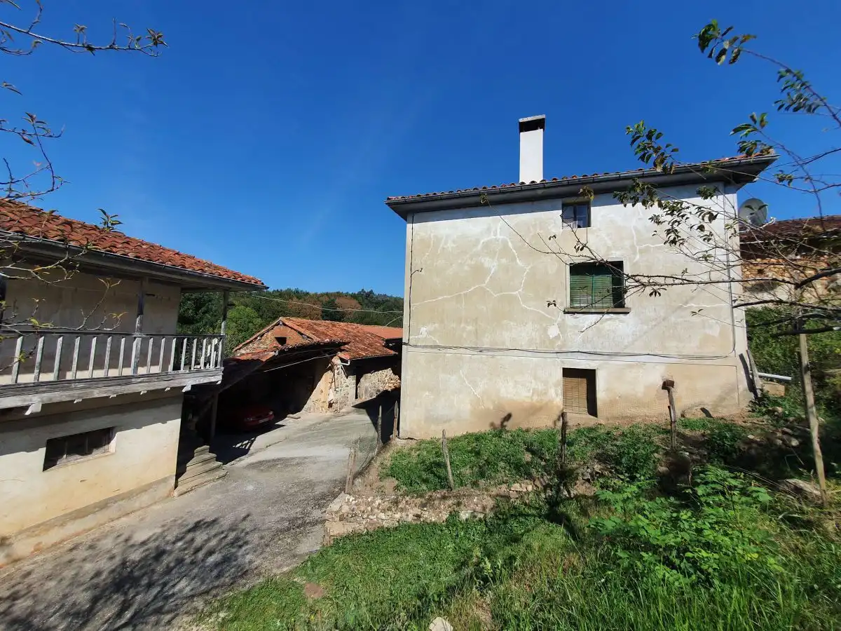 Casa con jardín en venta en Grado, imagen 2