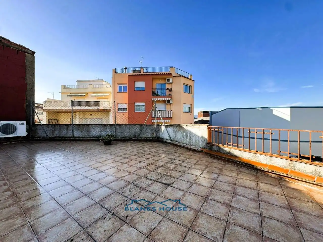 Vista exterior de Pis en venda en Blanes amb Aire condicionat, Calefacció i Terrassa