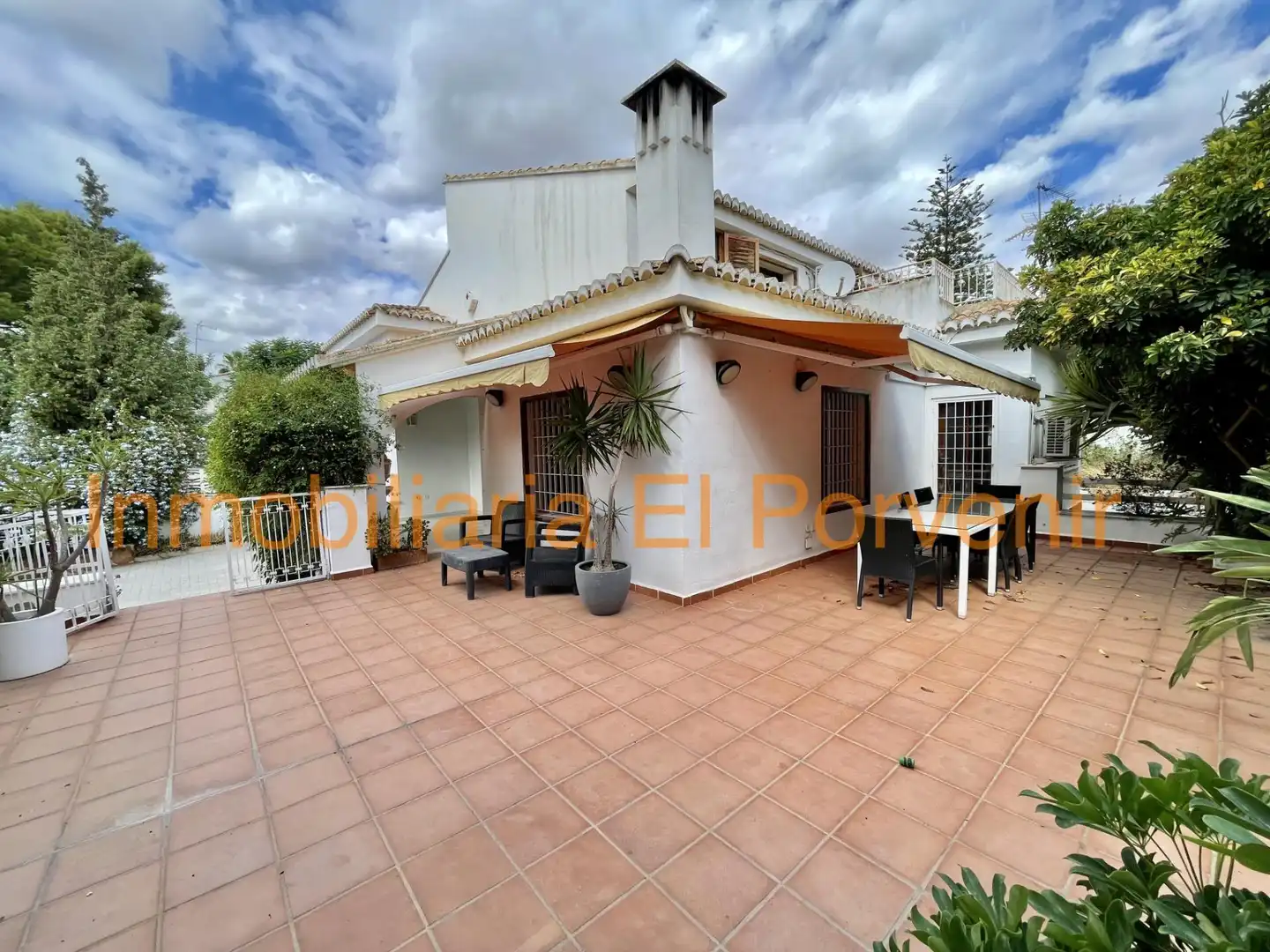 Vista exterior de Casa o chalet en venta en Torrent con Aire acondicionado, Calefacción y Jardín privado
