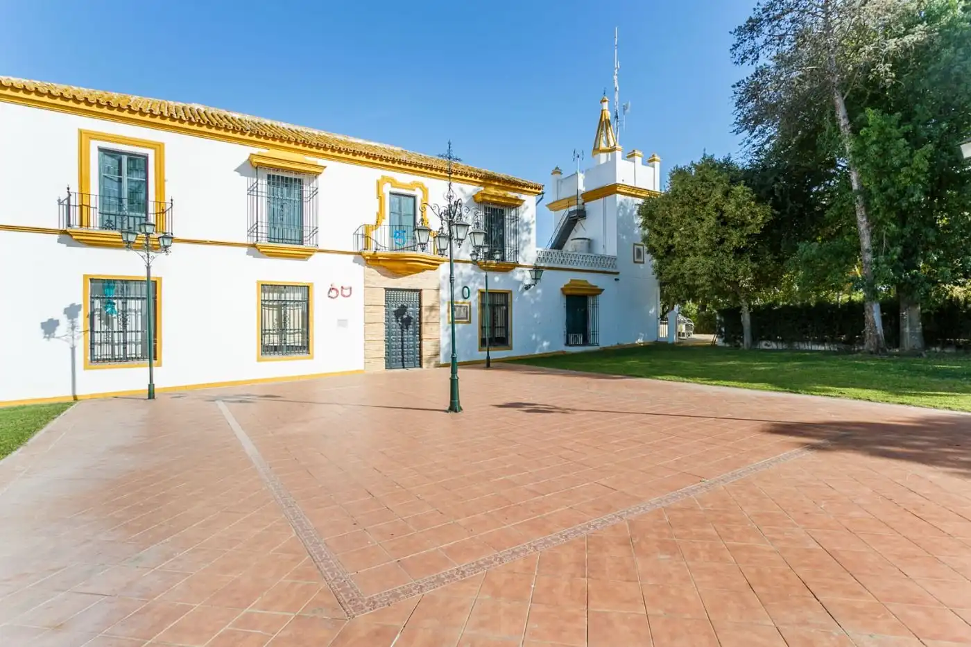 Vista exterior de Casa o chalet en venta en Carmona con Aire acondicionado, Jardín privado y Trastero