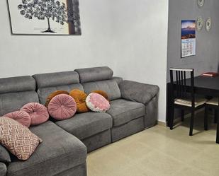 Living room of Flat for sale in Algeciras  with Storage room and Community pool