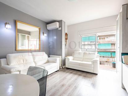 Living room of Flat for sale in  Barcelona Capital  with Air Conditioner, Terrace and Balcony