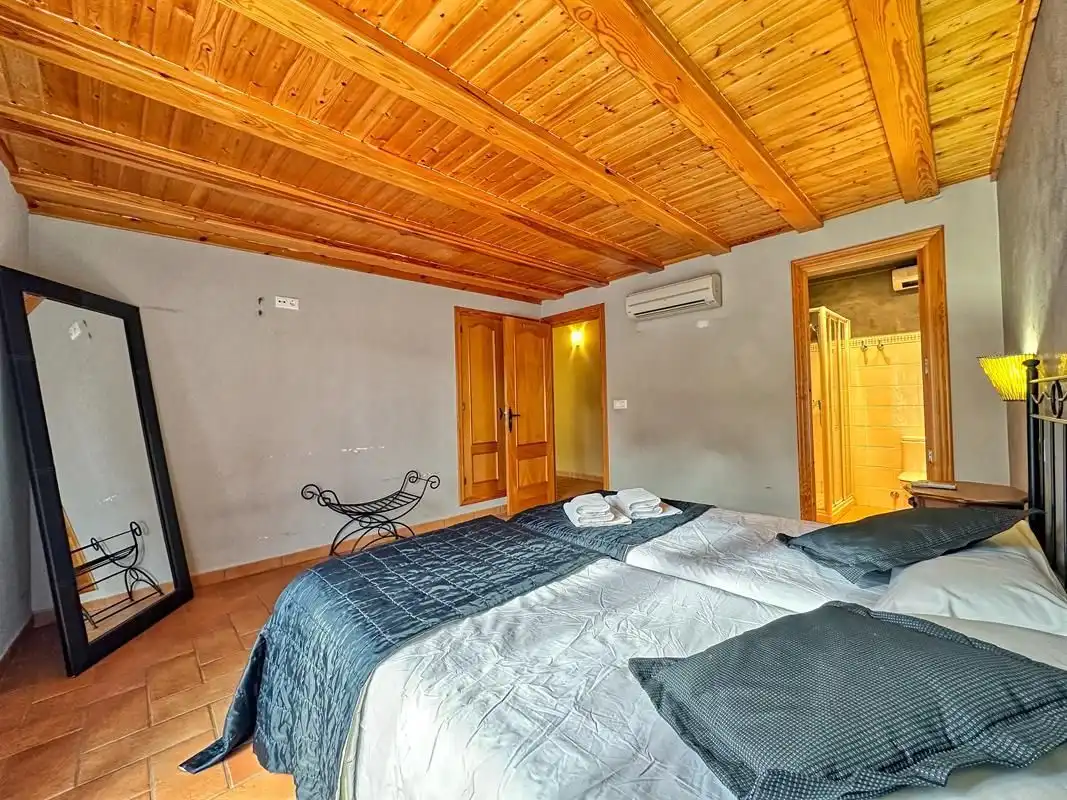 Habitación de Casa o chalet en venta en La Vall de Laguar con Aire acondicionado, Calefacción y Jardín privado