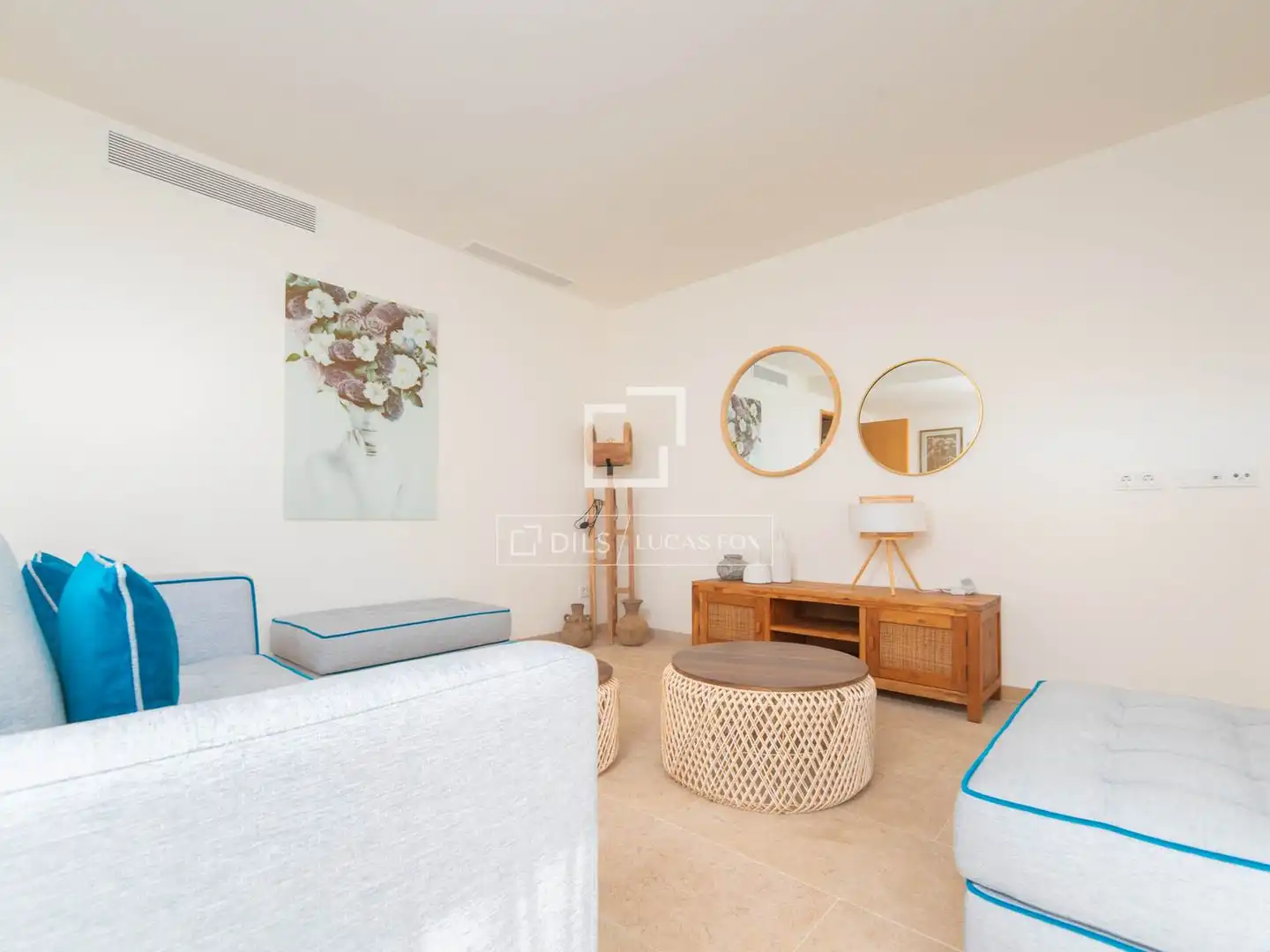 Sala d'estar de Casa o xalet en venda en Sant Josep de sa Talaia amb Aire condicionat, Calefacció i Jardí privat