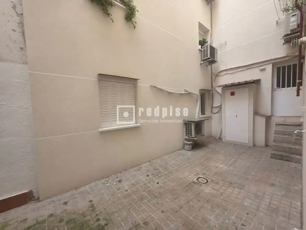 Vista exterior de Piso en venta en Alcorcón con Calefacción, Terraza y Alarma
