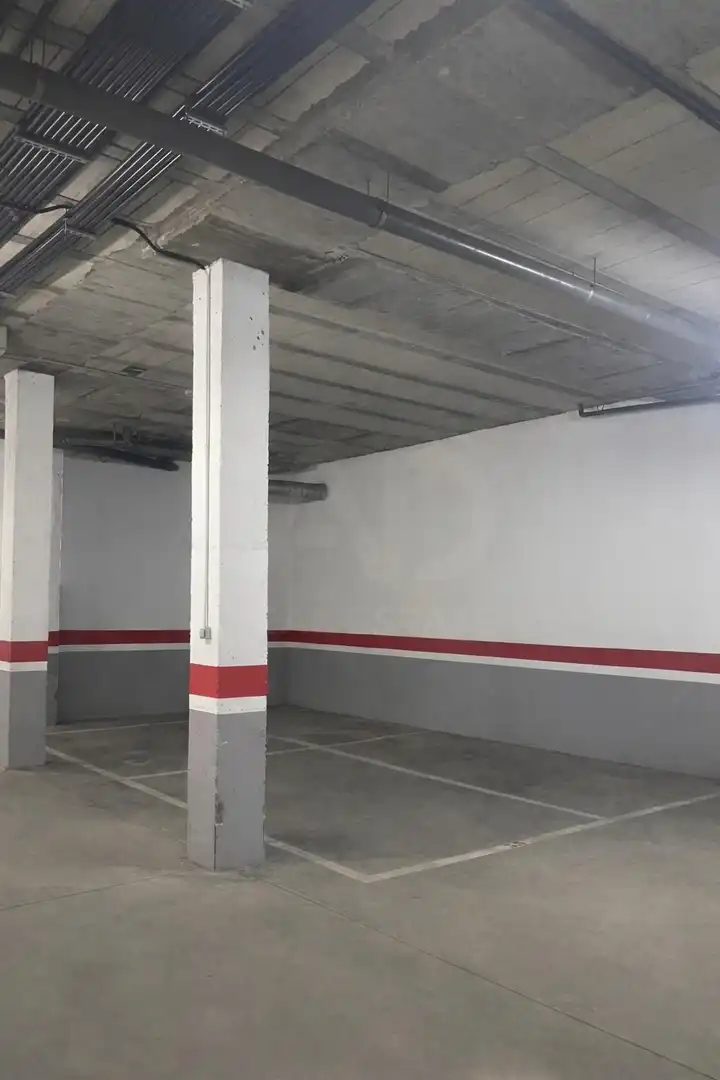 Aparcament de Pis en venda en Camas amb Aire condicionat