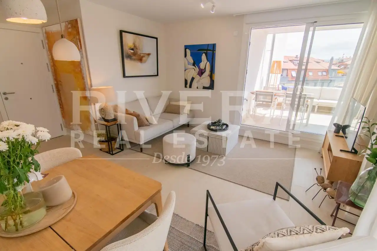 Sala d'estar de Pis en venda en Sanxenxo amb Calefacció, Terrassa i Traster