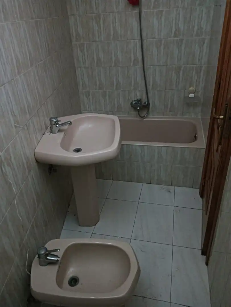 Baño de Piso en venta en O Barco de Valdeorras   con Calefacción, Trastero y Horno