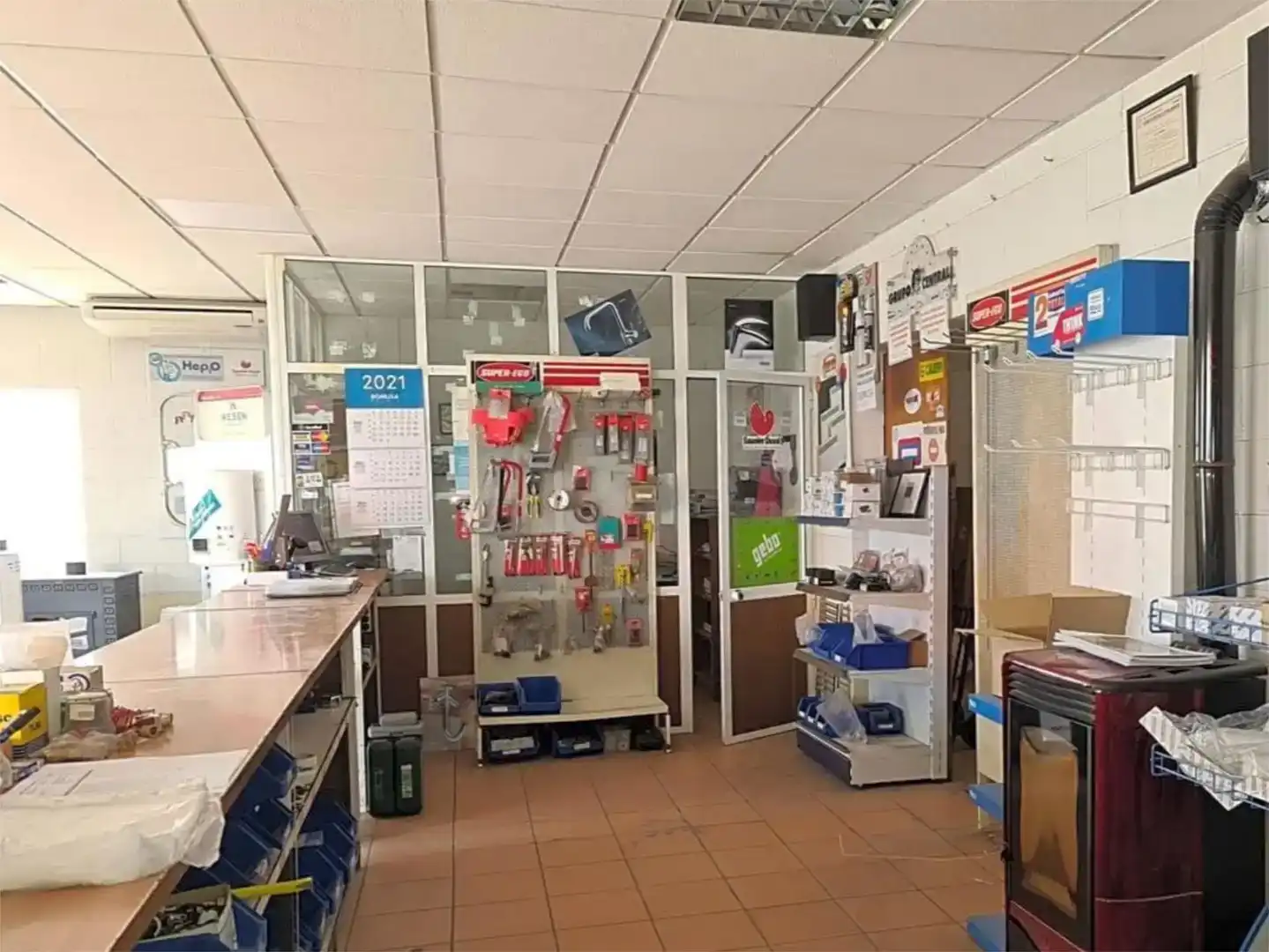 Fabrikhallen zur Miete in Úbeda