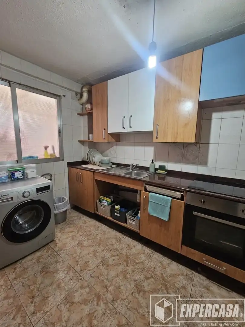 Appartamento con ascensore in vendita a L'Eixample, imagen 3