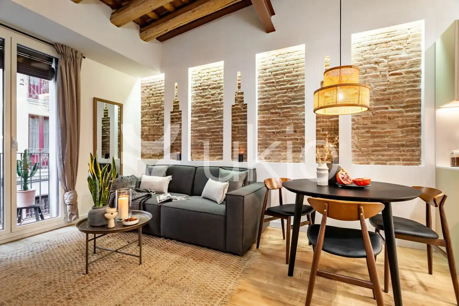Apartment with terrace to rent in Carrer de Milà i Fontanals, imagen 3