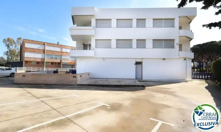 Vista exterior de Piso en venta en Llançà con Aire acondicionado, Calefacción y Amueblado
