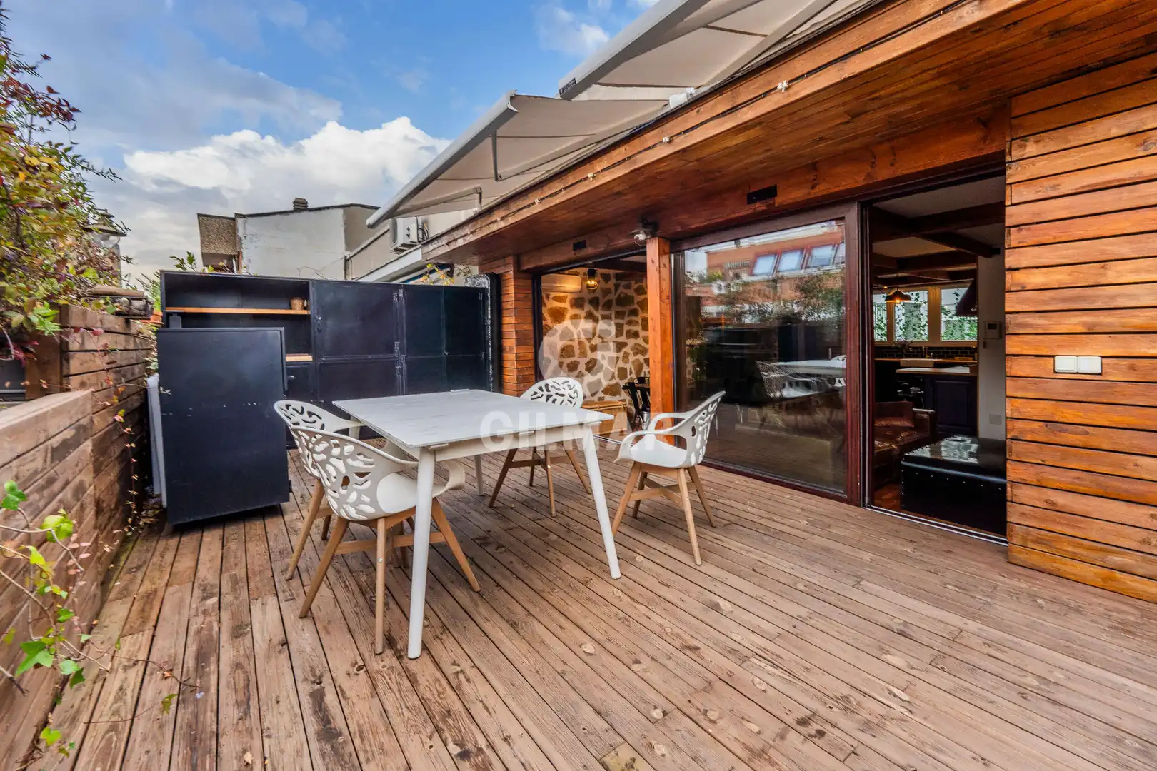 Terraza de Ático en venta en Madrid con Calefacción, Piscina y Balcón