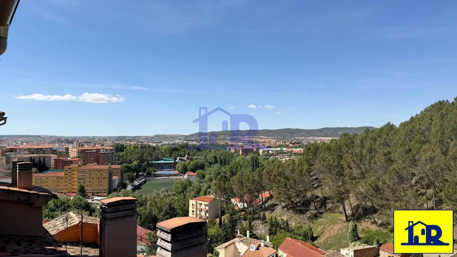 Vista exterior de Dúplex en venta en Cuenca con Calefacción, Trastero y Amueblado