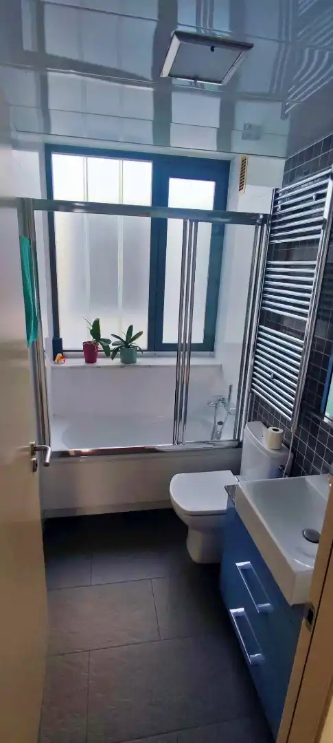 Baño de Piso en venta en L'Hospitalet de Llobregat con Aire acondicionado, Calefacción y Parquet