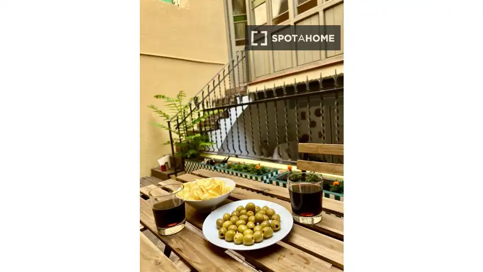 Flat with terrace to rent in Eixample, imagen 3