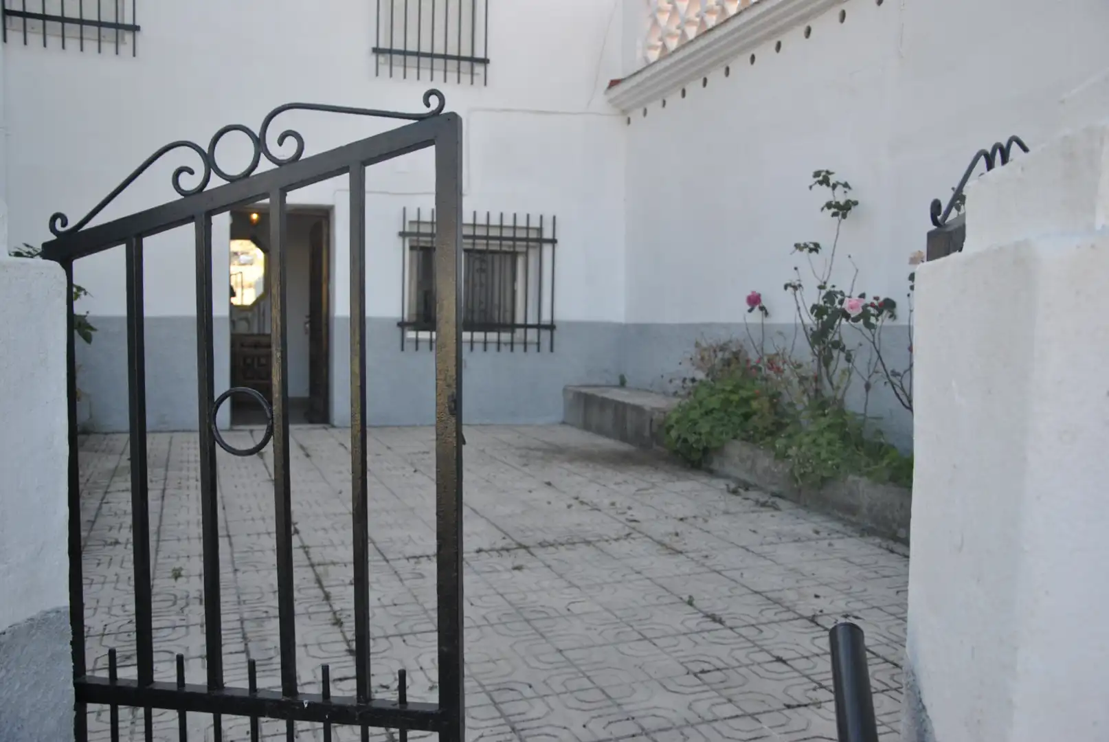 Einfamilien-Reihenhaus zum Verkauf in Tejeda de Tiétar mit Heizung, Terrasse und Möbliert