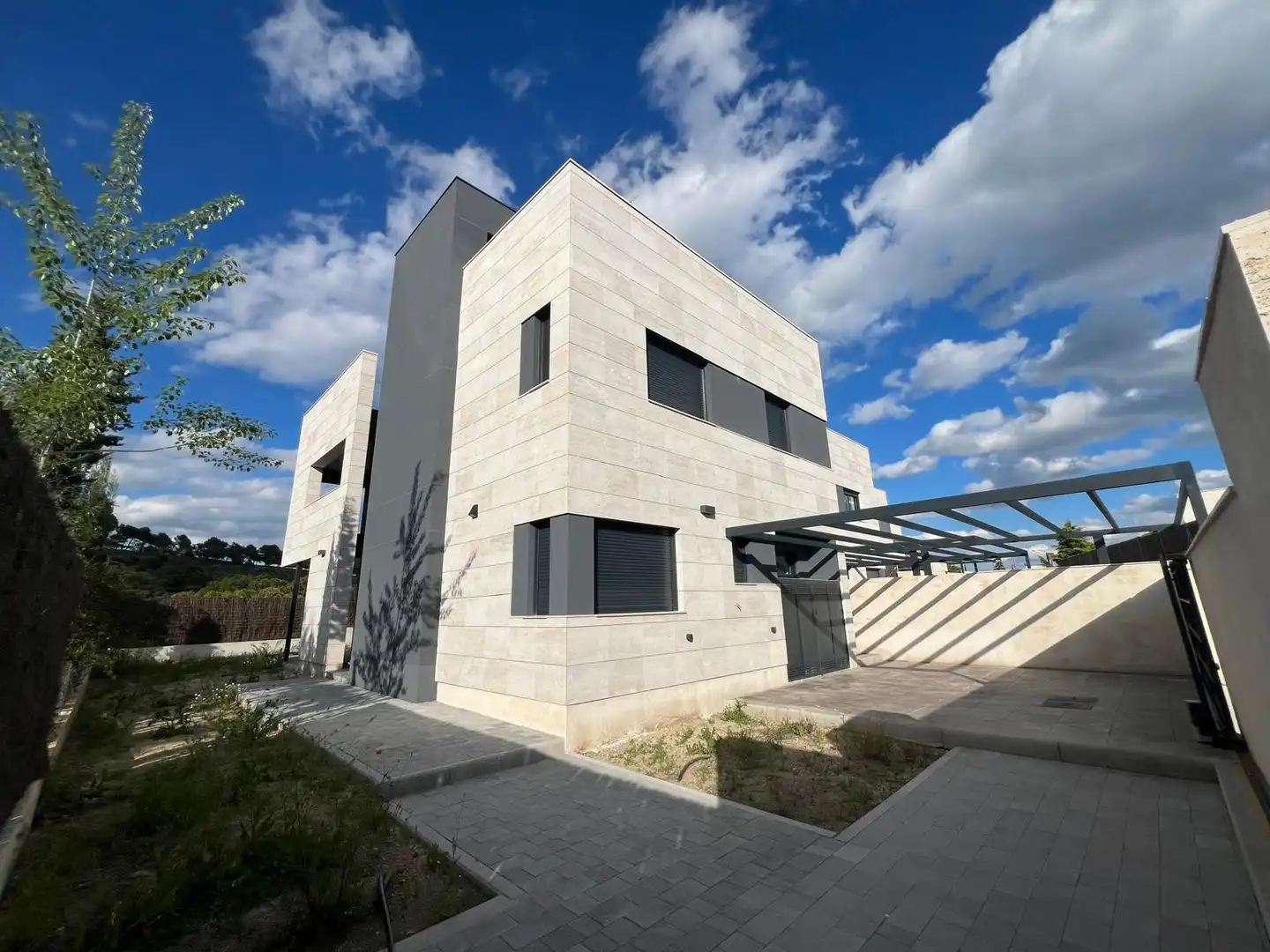 Vista exterior de Casa o chalet en venta en Torrelodones con Aire acondicionado, Calefacción y Jardín privado