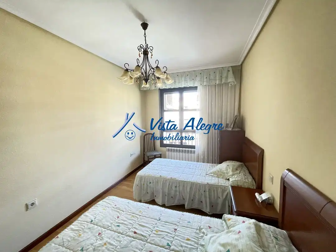 Bedroom of Flat for sale in Haro  with Air Conditioner, Heating and Parquet flooring