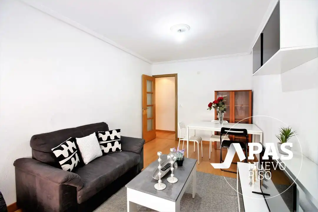 Sala de estar de Piso en venta en Santander con Calefacción