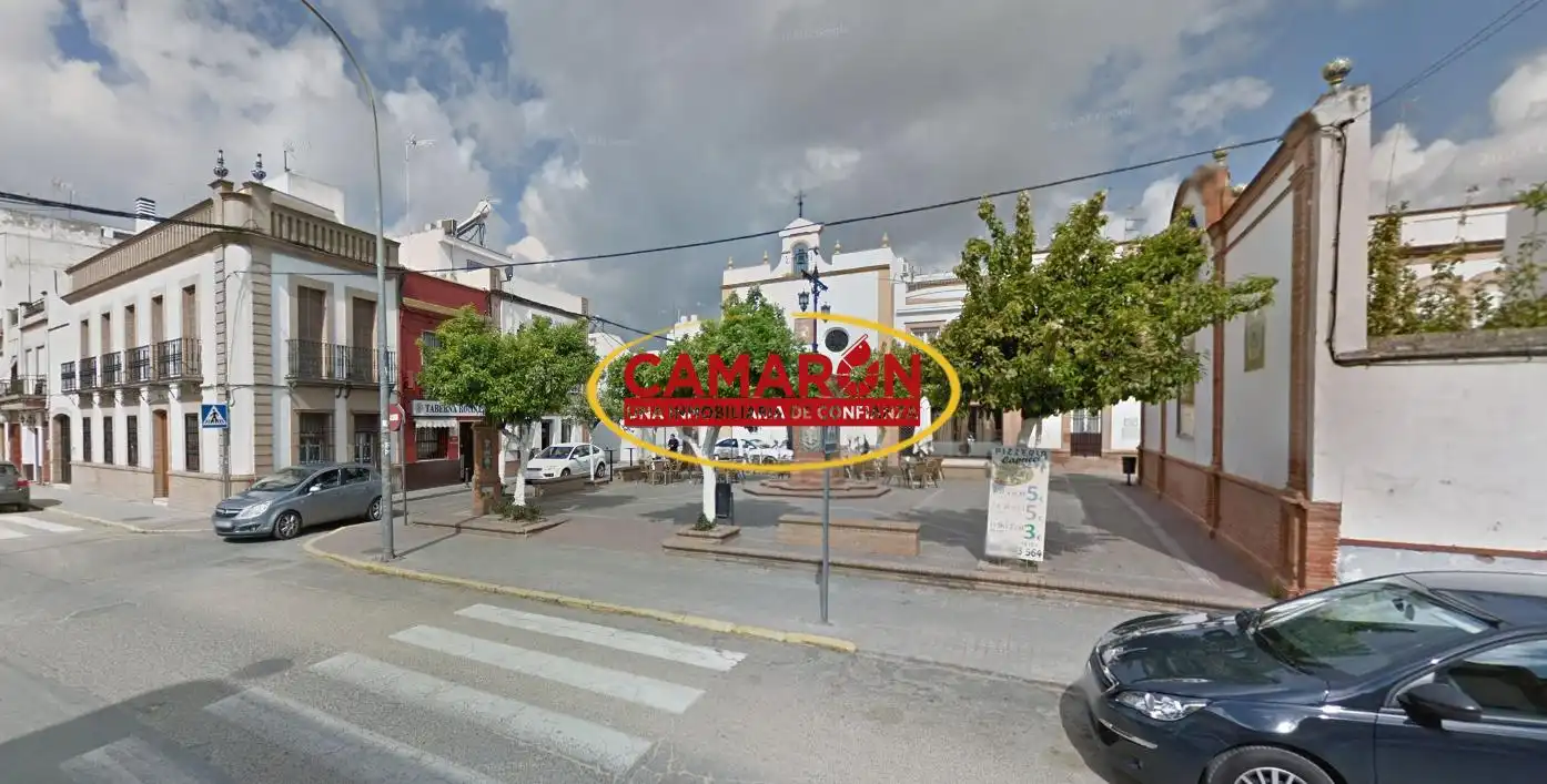 Vista exterior de Casa adosada en venda en Coria del Río