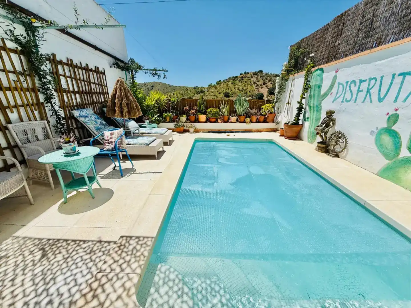 Piscina de Piso en venta en Almogía, Málaga