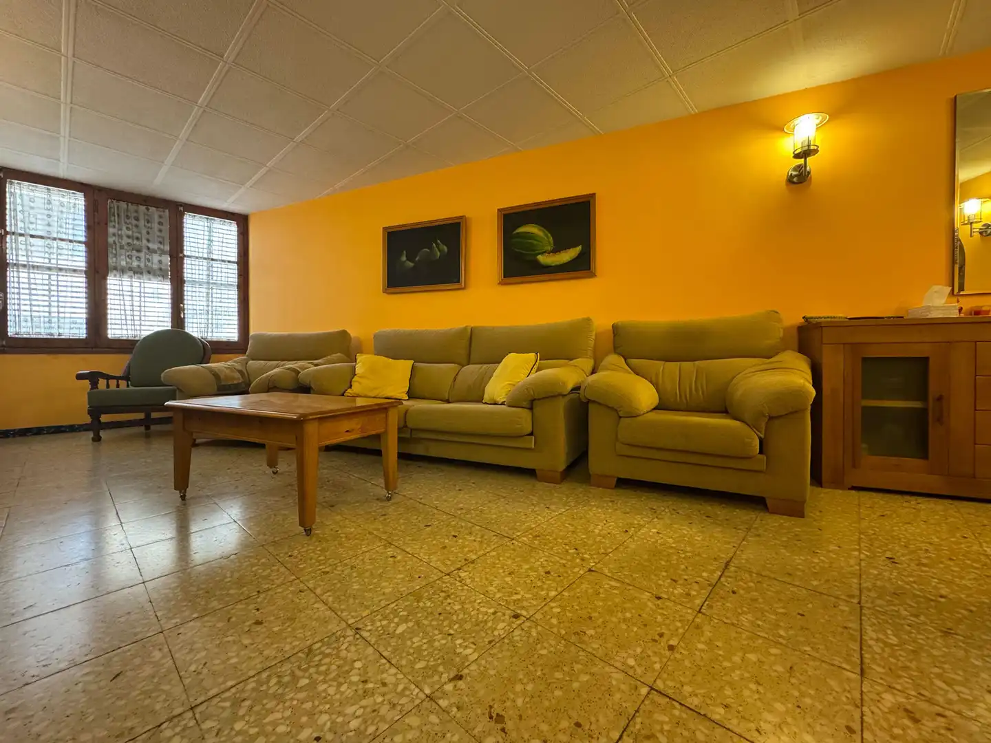 Sala d'estar de Casa o xalet en venda en Maella amb Moblat, Forn i Rentadora
