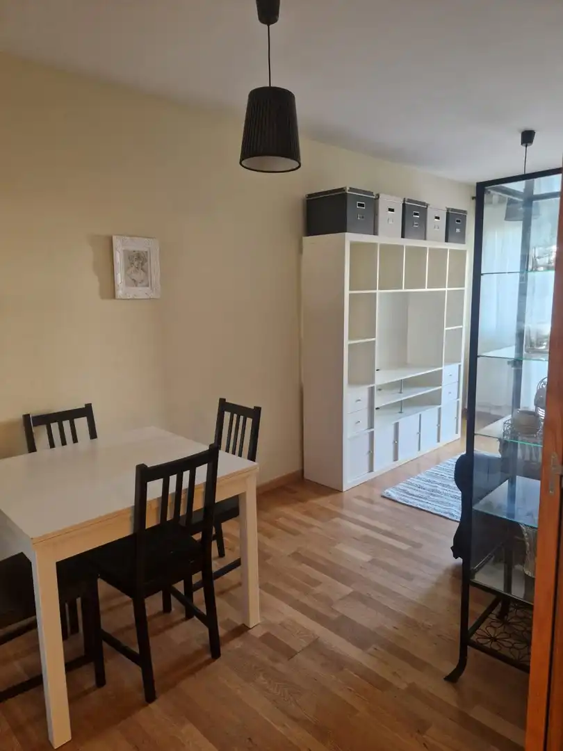Sala de estar de Piso en venta en Torrecaballeros con Calefacción y Amueblado