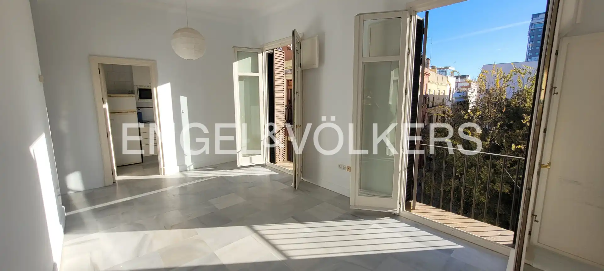 Maisonette zur Miete in Sevilla mit Klimaanlage, Heizung und Balkon