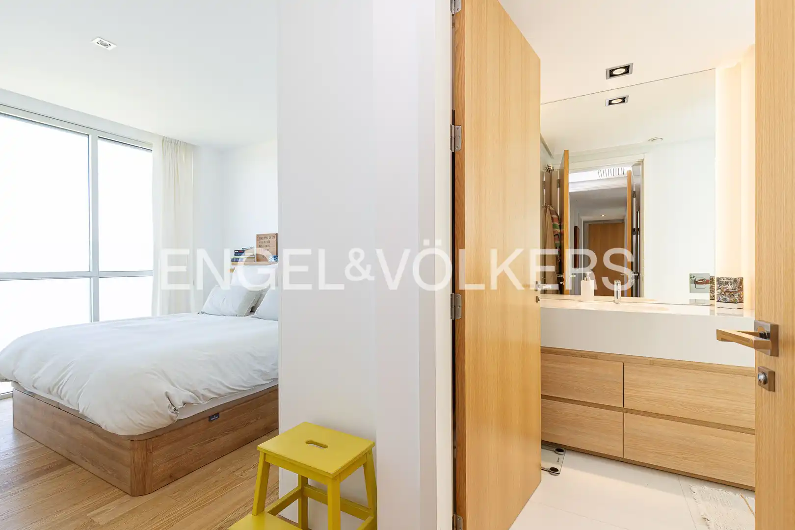 Bedroom of Attic for sale in Madrid  with Air Conditioner, Heating and Private garden