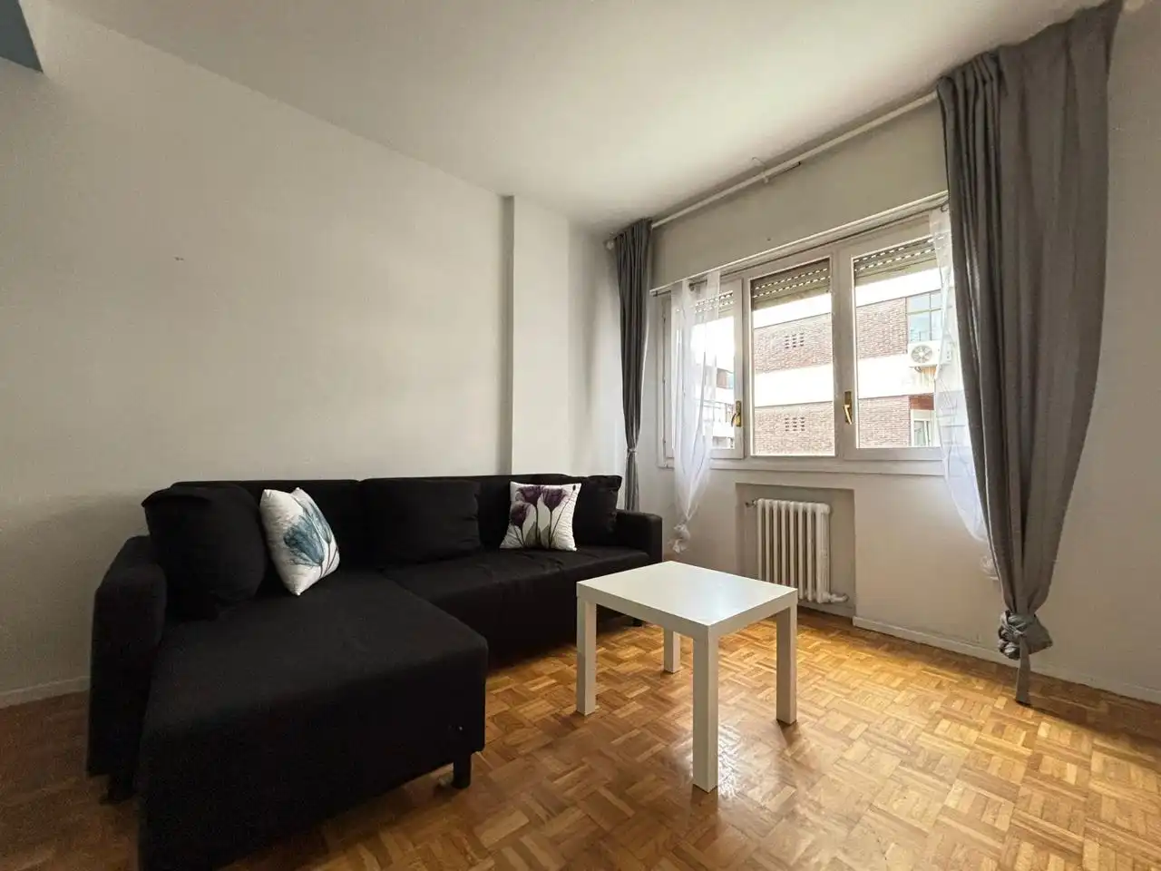Flat for sale in Calle de Andrés Mellado, imagen 4