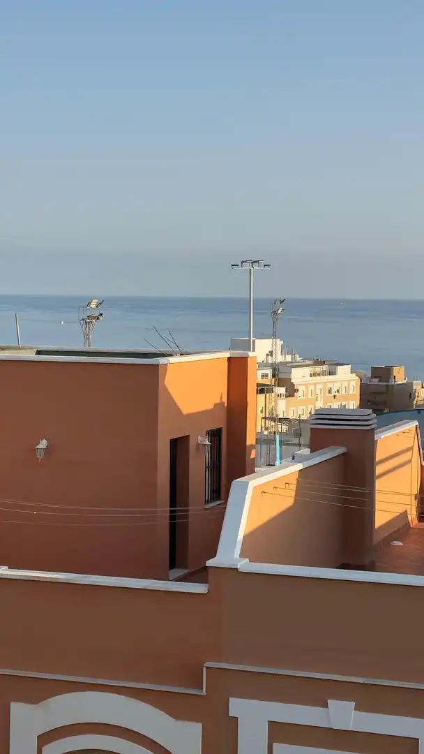 Vista exterior de Casa adosada en venta en Adra, Almería