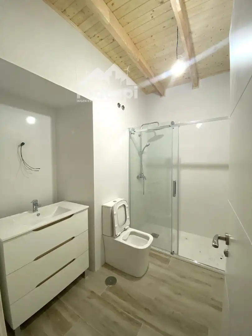 Bathroom of Flat for rent in A Cañiza  