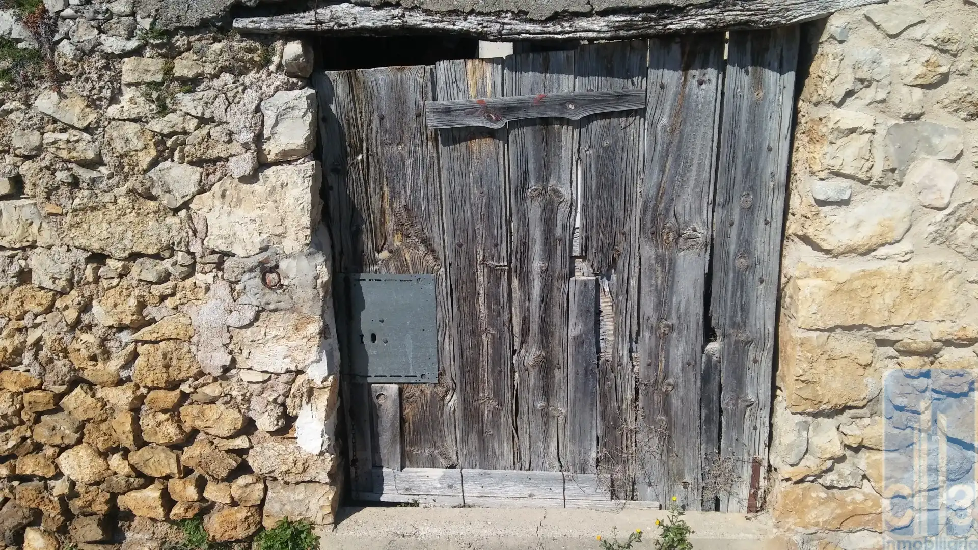 Außenansicht von Country house zum Verkauf in Estada