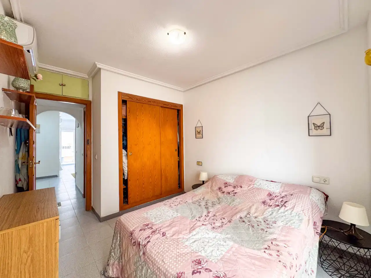 Habitación de Apartamento en venta en Torrevieja con Aire acondicionado, Calefacción y Terraza