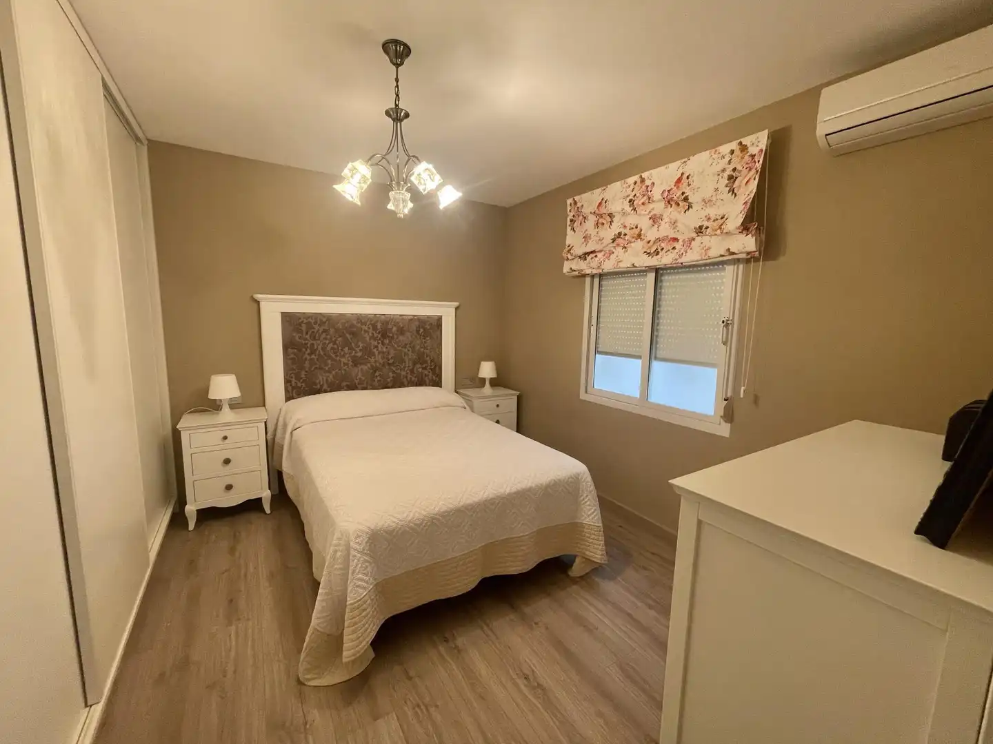 Habitación de Apartamento de alquiler en Torrevieja