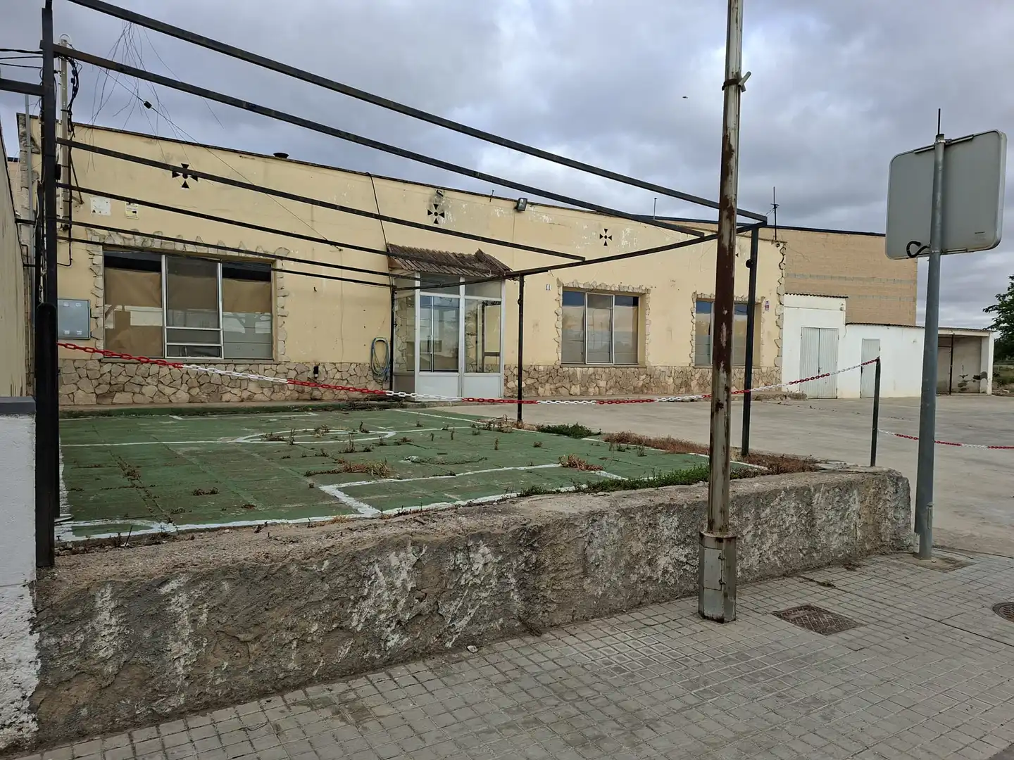 Parking de Local en venta en Maella con Terraza