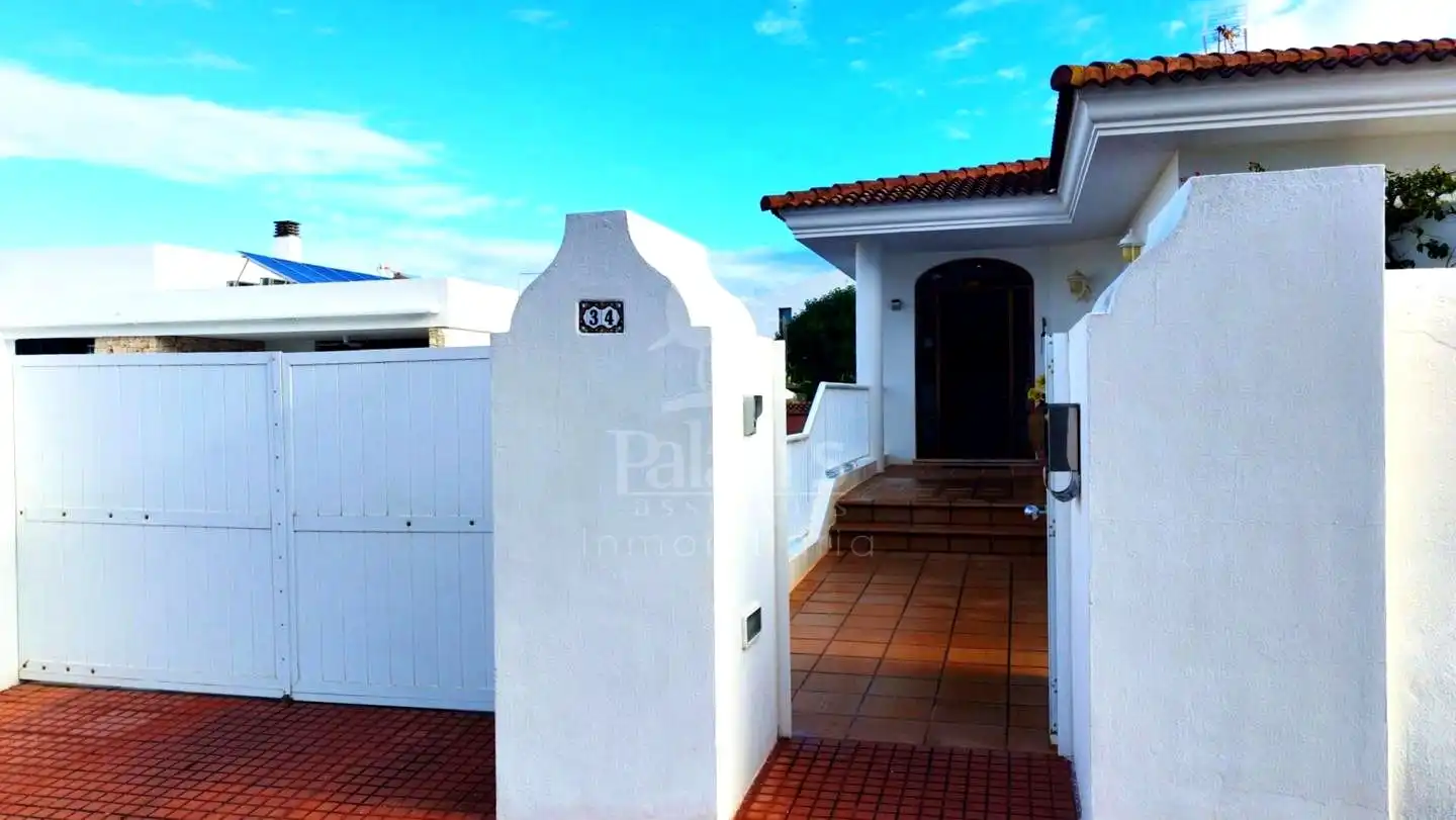 Casa con piscina en venta en Cala Blanca, imagen 4