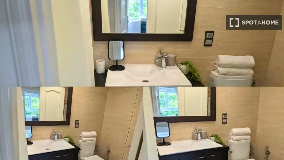 Baño de Apartamento para compartir en Leioa con Aire acondicionado, Terraza y Amueblado