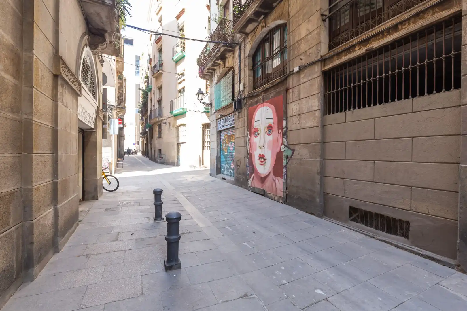 Vista exterior de Piso en venta en Barcelona con Calefacción, Amueblado y Balcón