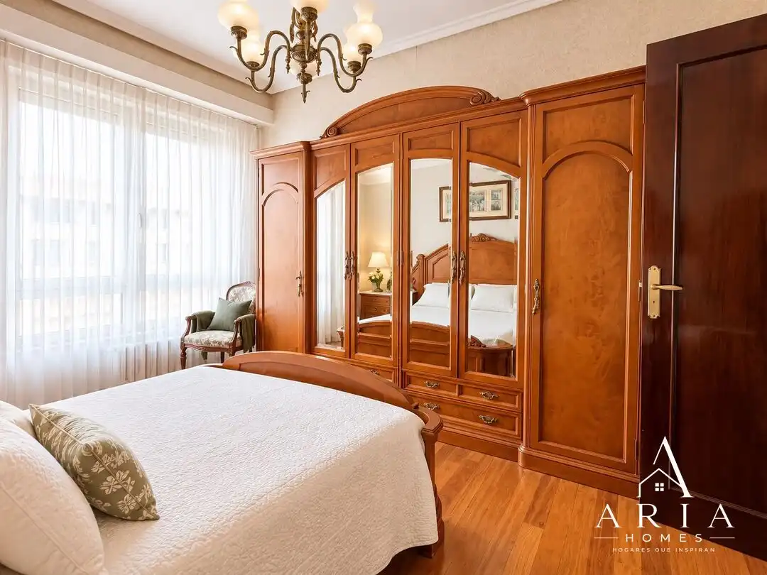 Bedroom of Flat for sale in Bilbao   with Heating, Terrace and Furnished